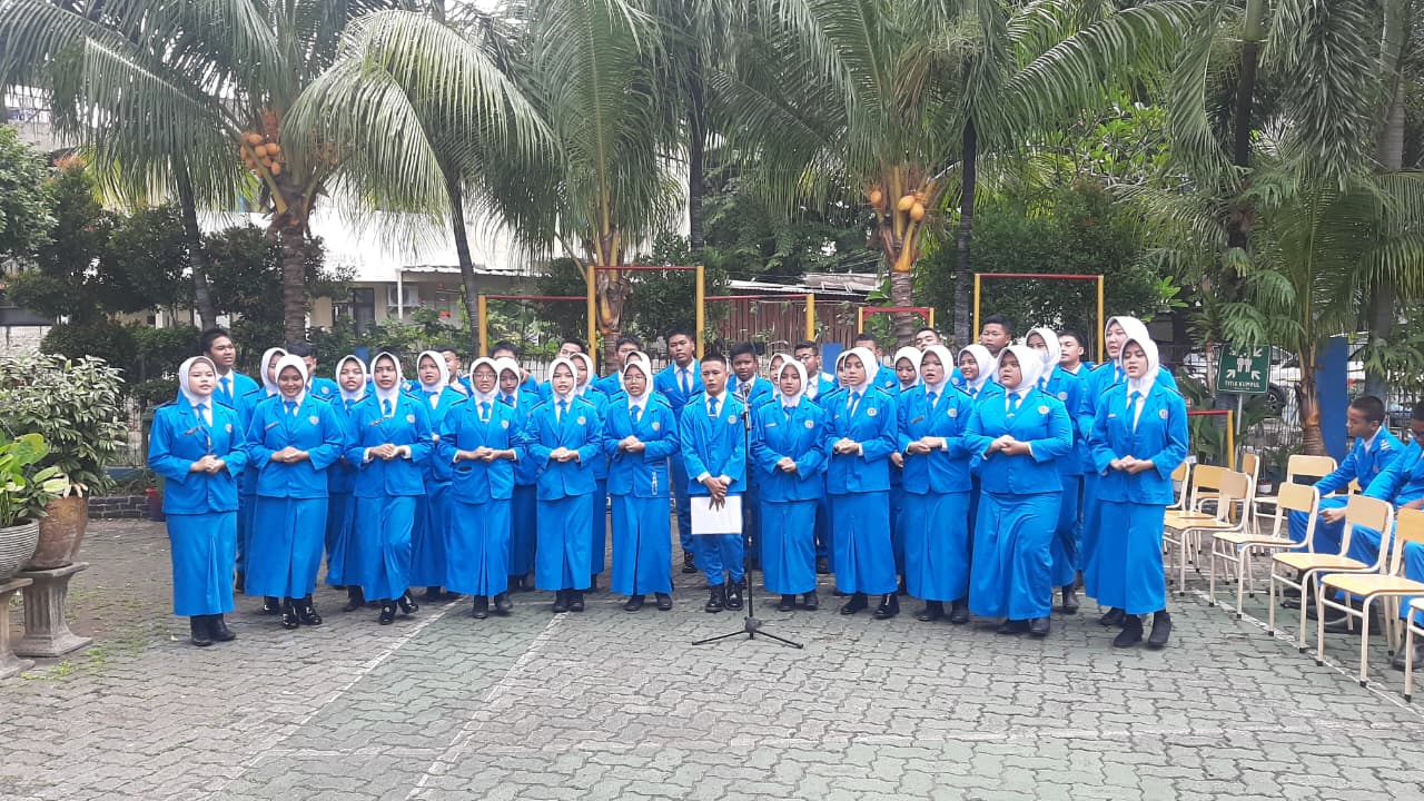 Padus SMK Dental Asisten: Harmoni Suara, Harmoni Prestasi
