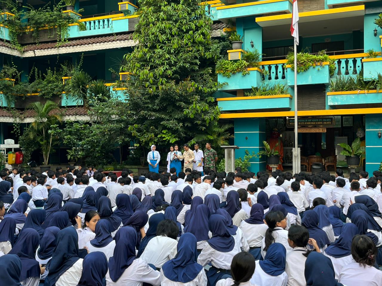 Edukasi Kesehatan Gigi dan Mulut oleh SMK Dental Asisten Sekesal Jakarta di 7 SMP Wilayah Jakarta